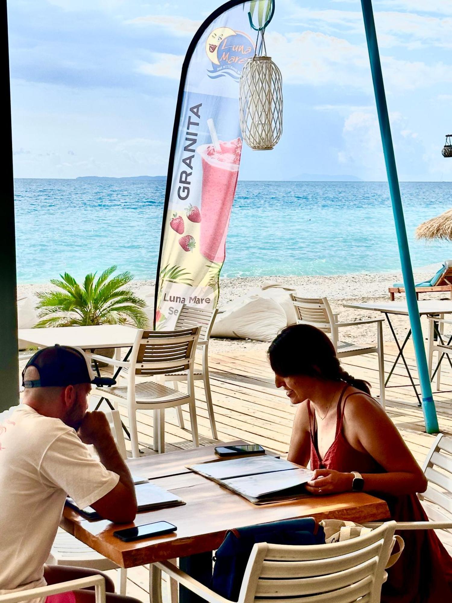 Luna Mare Boutique Seaside Борш Екстериор снимка